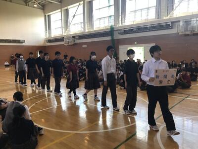文化部壮行式入場の画像